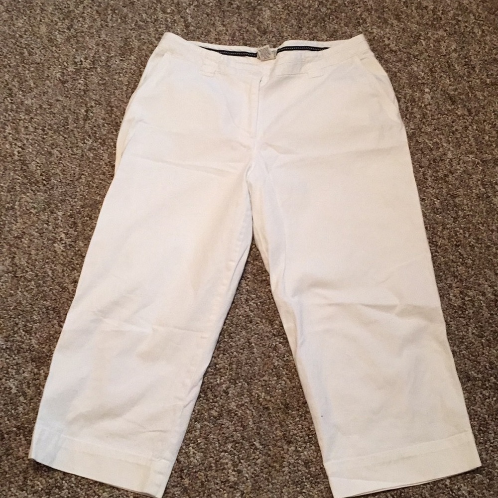L.L. Bean 14 Women’s 98% White Cotton Cropped Pant
